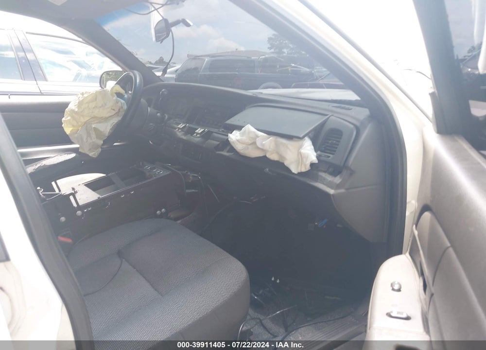 2004 FORD CROWN VICTORIA VIN: 2FAFP71W54X129365