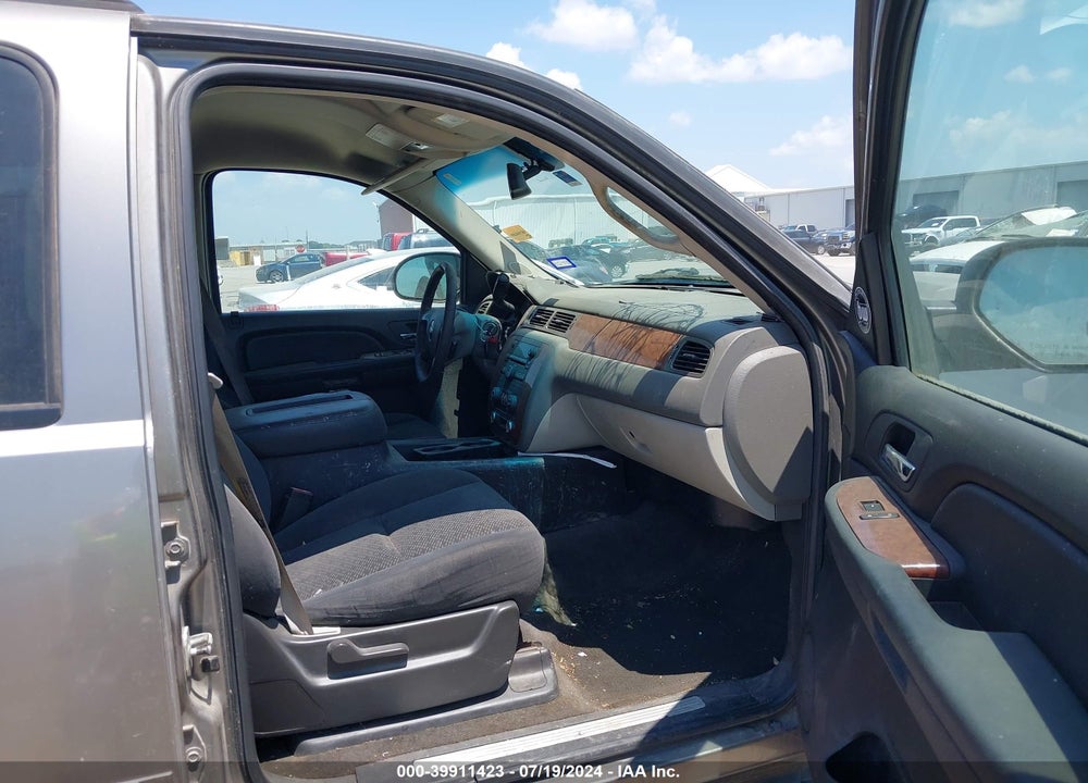 2007 CHEVROLET TAHOE VIN: 1GNFC13J77R174057