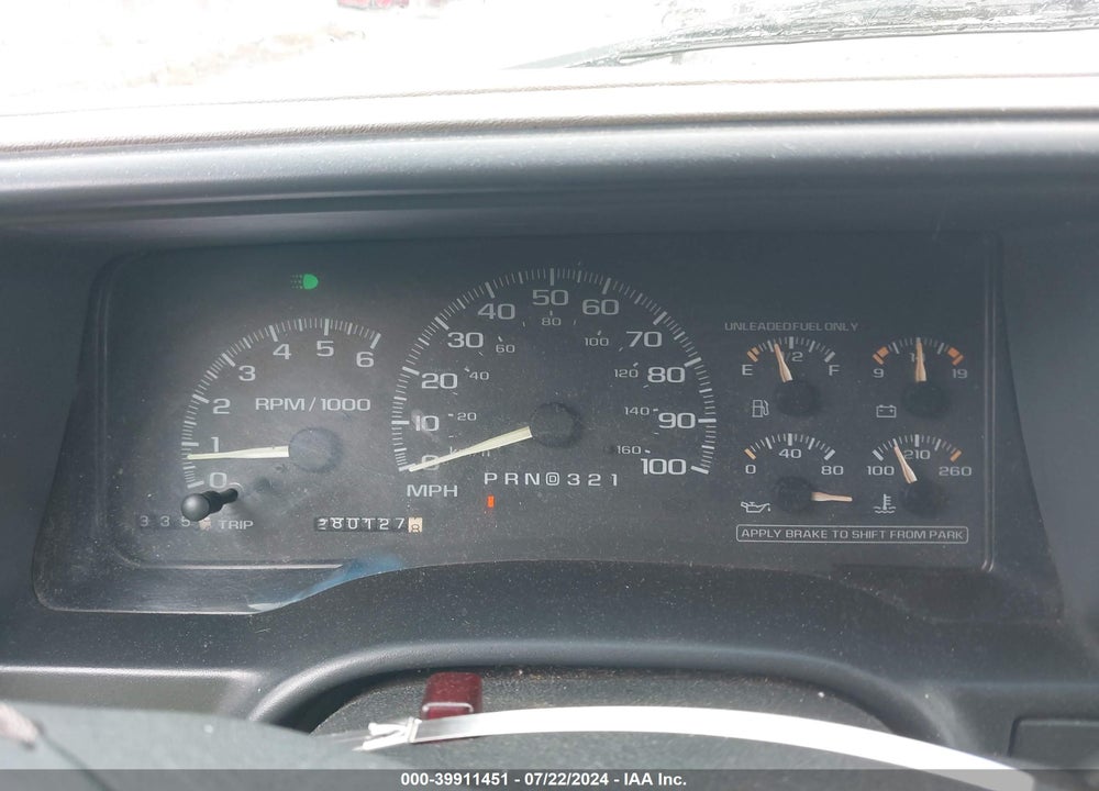 1997 GMC SUBURBAN 1500 SL VIN: 1GKEC16R7VJ726033
