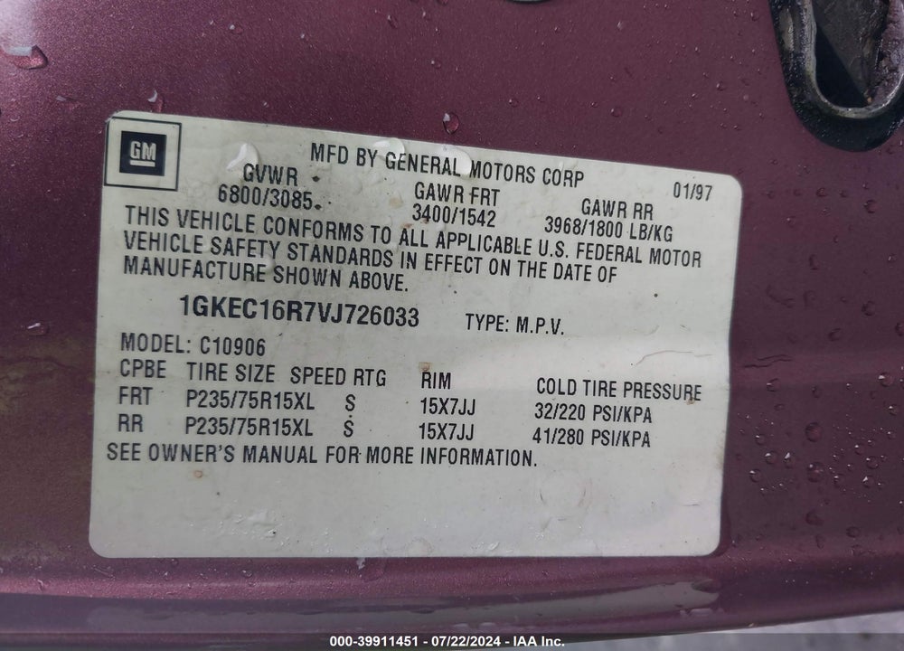 1997 GMC SUBURBAN 1500 SL VIN: 1GKEC16R7VJ726033
