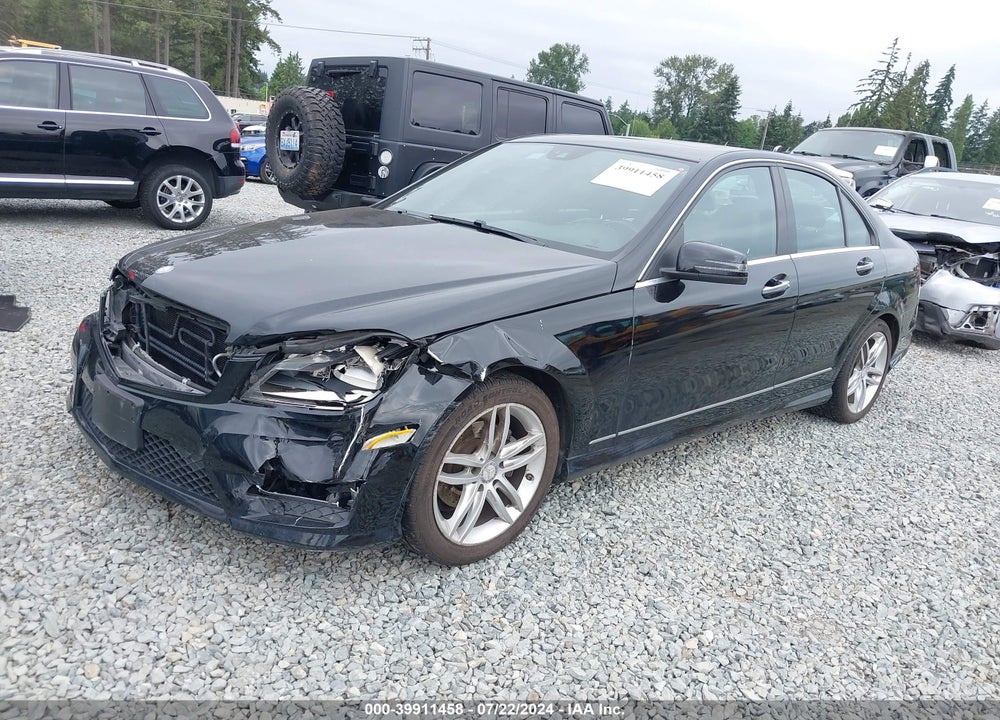 2013 MERCEDES-BENZ C 250 LUXURY/SPORT VIN: WDDGF4HB2DA848493