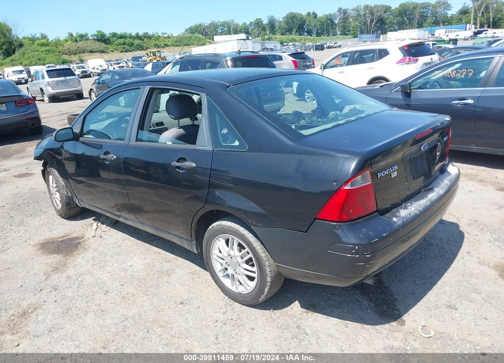 2005 FORD FOCUS ZX4 VIN: 1FAFP34N85W200356