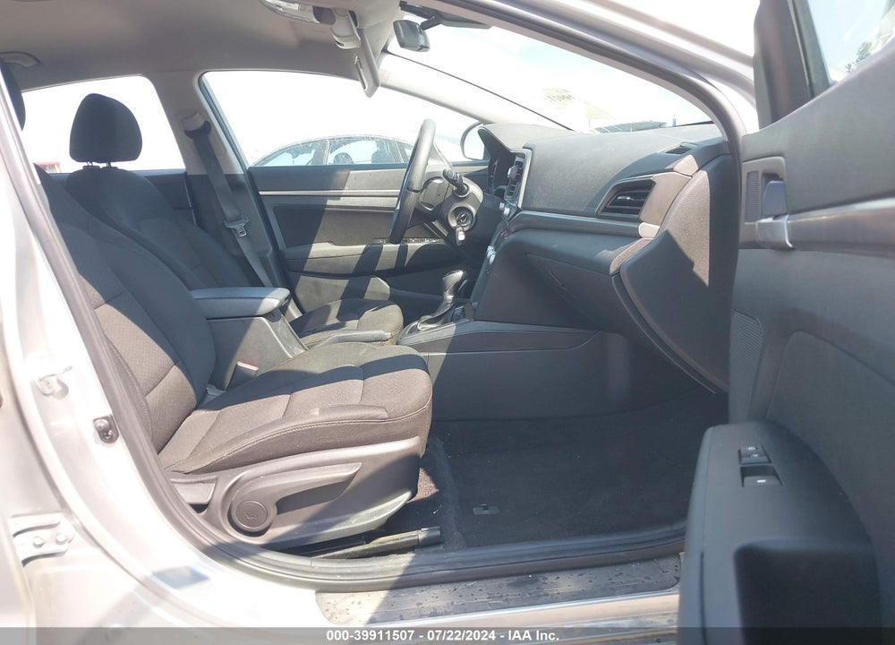 2020 HYUNDAI ELANTRA SEL VIN: 5NPD84LF3LH562063