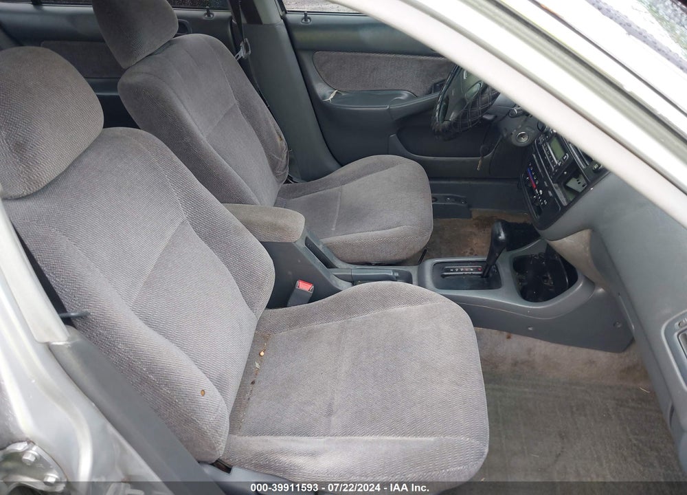 1998 HONDA CIVIC LX VIN: 2HGEJ6672WH530261