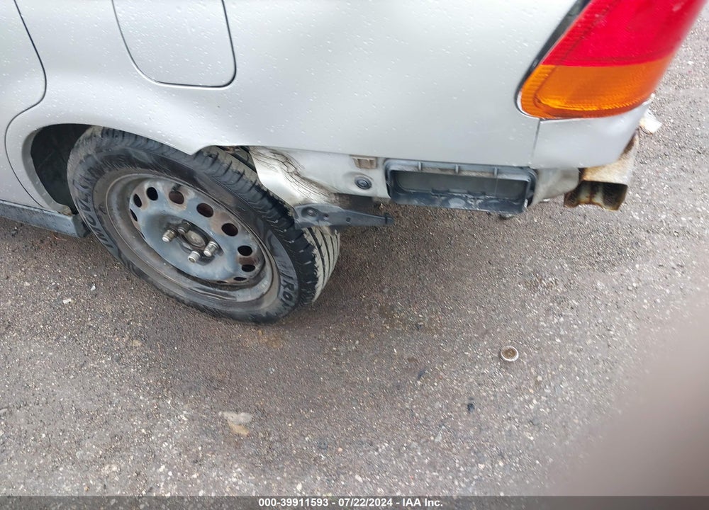 1998 HONDA CIVIC LX VIN: 2HGEJ6672WH530261