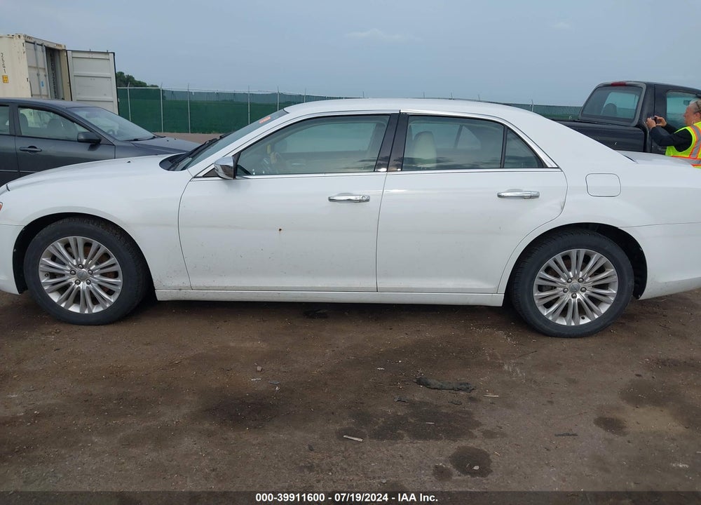 2013 CHRYSLER 300C AWD VIN: 2C3CCAKT2DH645255