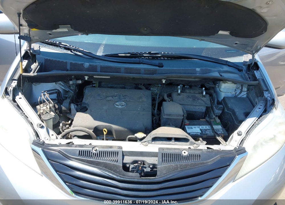 2012 TOYOTA SIENNA LE 7 PASSENGER VIN: 5TDJK3DC1CS032073