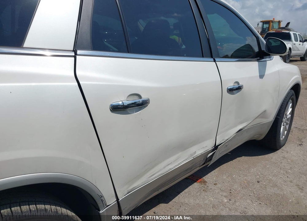 2011 BUICK ENCLAVE 1XL VIN: 5GAKRBED9BJ375969