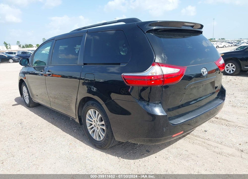2016 TOYOTA SIENNA XLE 8 PASSENGER VIN: 5TDYK3DC4GS762497