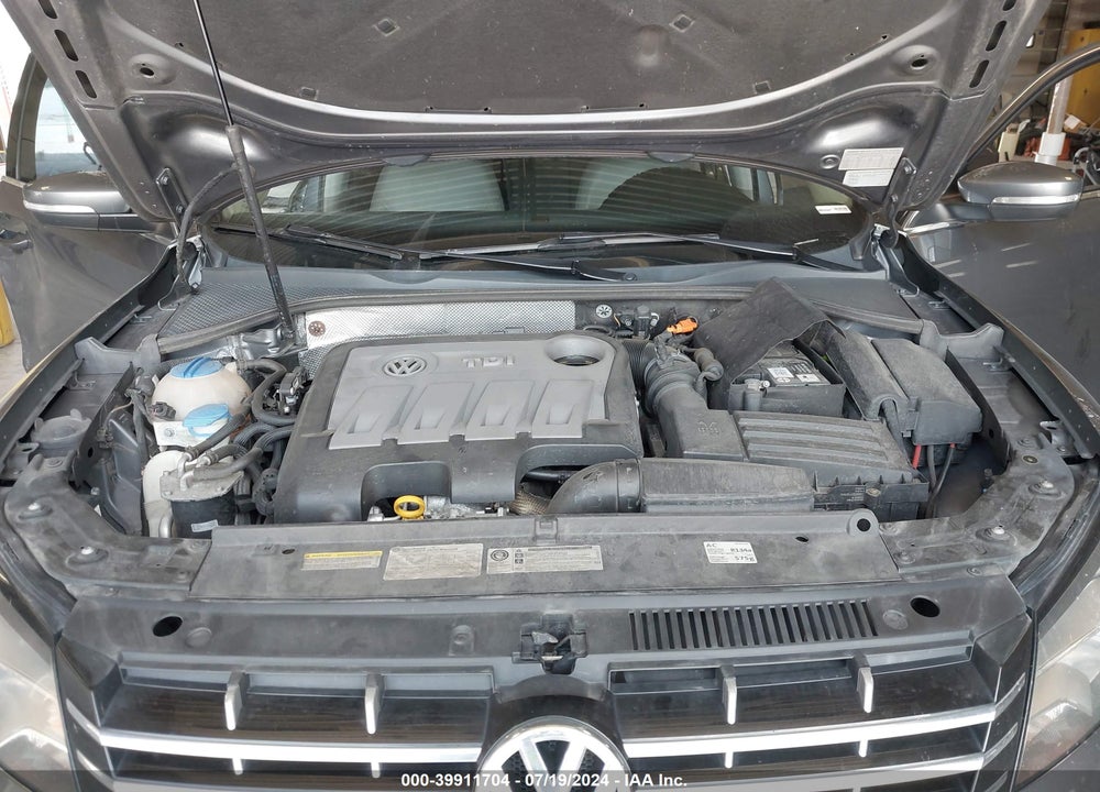 2014 VOLKSWAGEN PASSAT 2.0L TDI SE VIN: 1VWBN7A3XEC062018