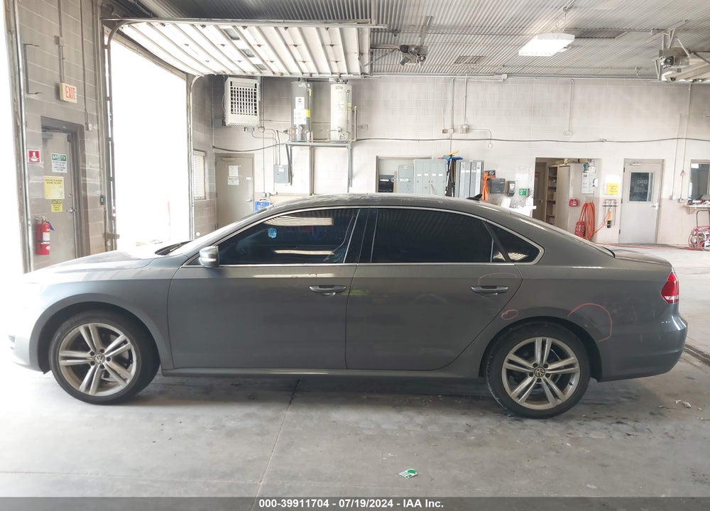 2014 VOLKSWAGEN PASSAT 2.0L TDI SE VIN: 1VWBN7A3XEC062018