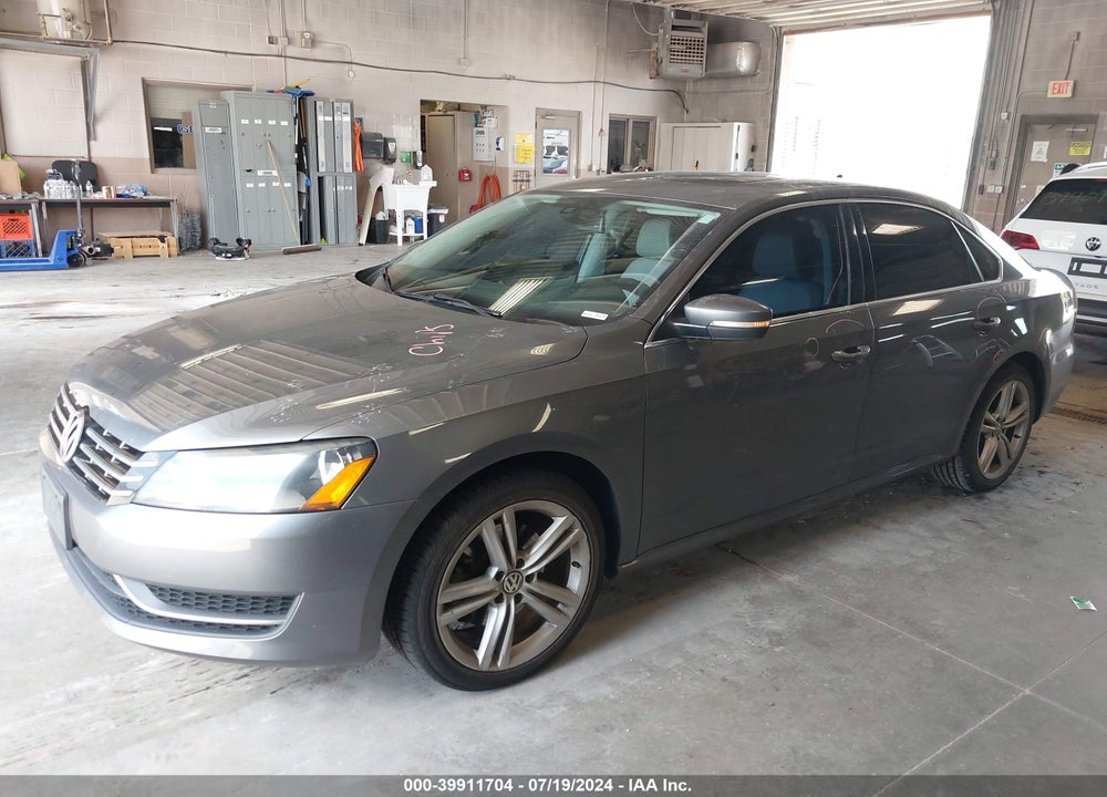 2014 VOLKSWAGEN PASSAT 2.0L TDI SE VIN: 1VWBN7A3XEC062018