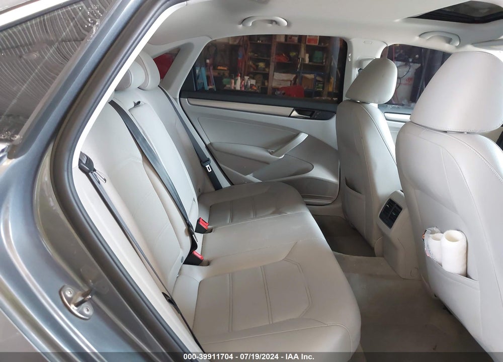 2014 VOLKSWAGEN PASSAT 2.0L TDI SE VIN: 1VWBN7A3XEC062018