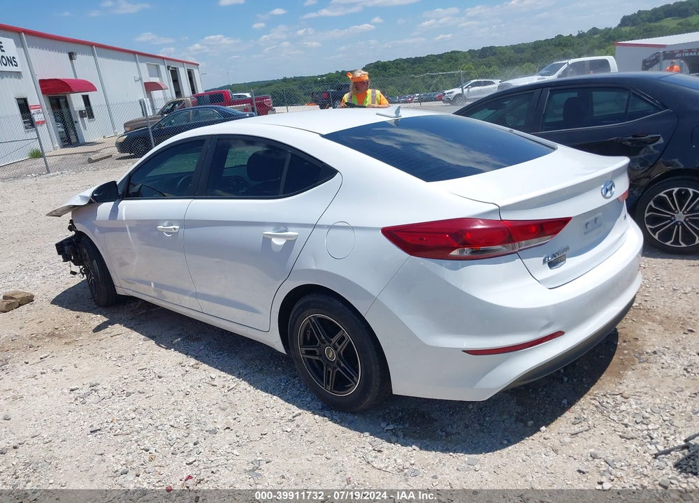 2017 HYUNDAI ELANTRA SE VIN: 5NPD74LF2HH112205