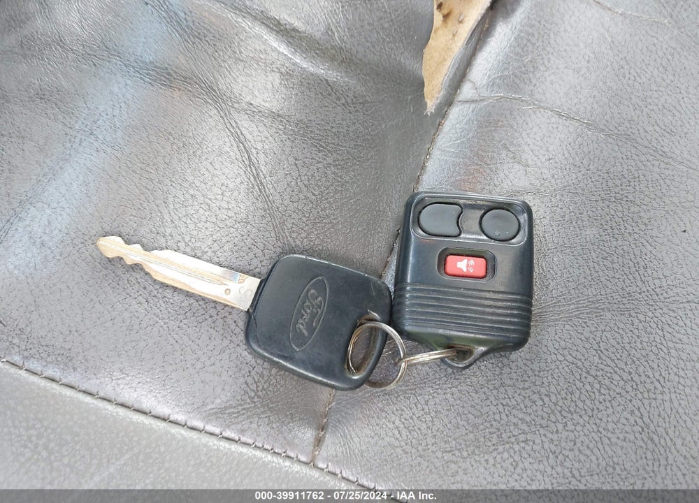 2003 FORD F-150 LARIAT/XLT VIN: 1FTRW08L93KA19336