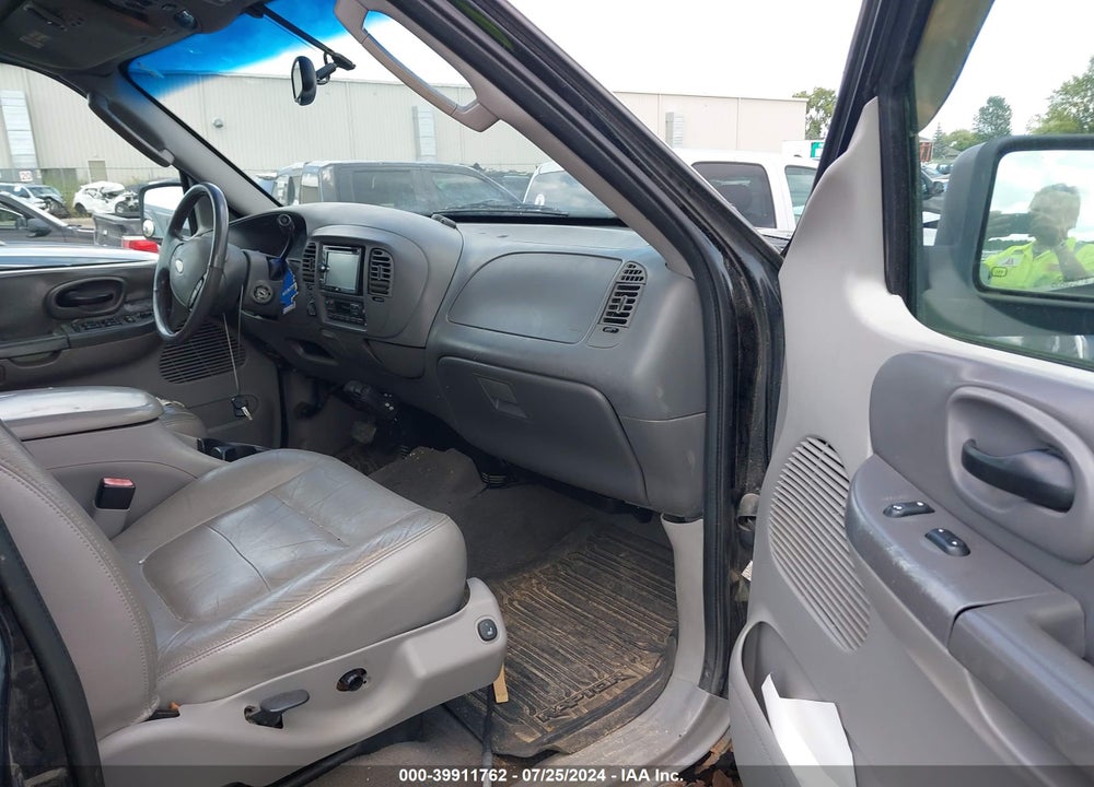 2003 FORD F-150 LARIAT/XLT VIN: 1FTRW08L93KA19336