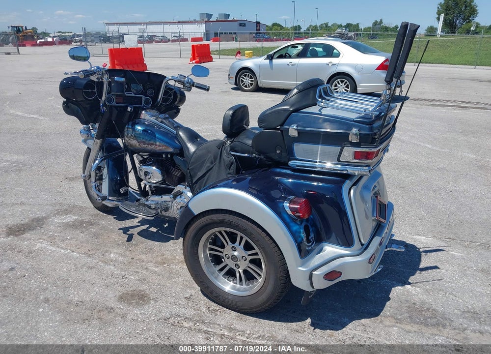 2001 HARLEY-DAVIDSON FLHTCUI VIN: 1HD1FCW121Y623870