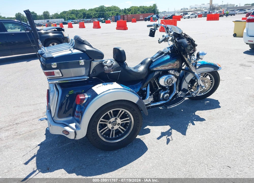 2001 HARLEY-DAVIDSON FLHTCUI VIN: 1HD1FCW121Y623870