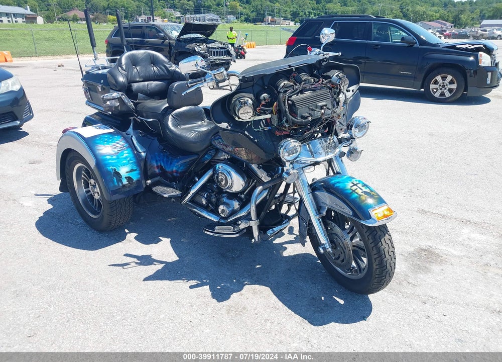 2001 HARLEY-DAVIDSON FLHTCUI VIN: 1HD1FCW121Y623870
