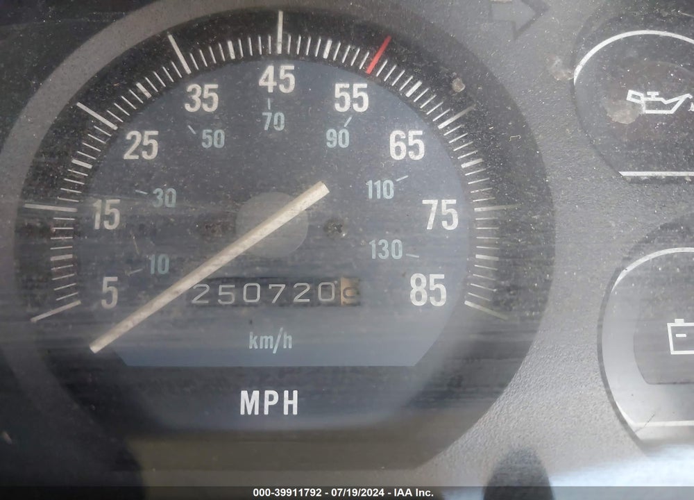 1989 JEEP COMANCHE VIN: 1J7FT26E8KL487057