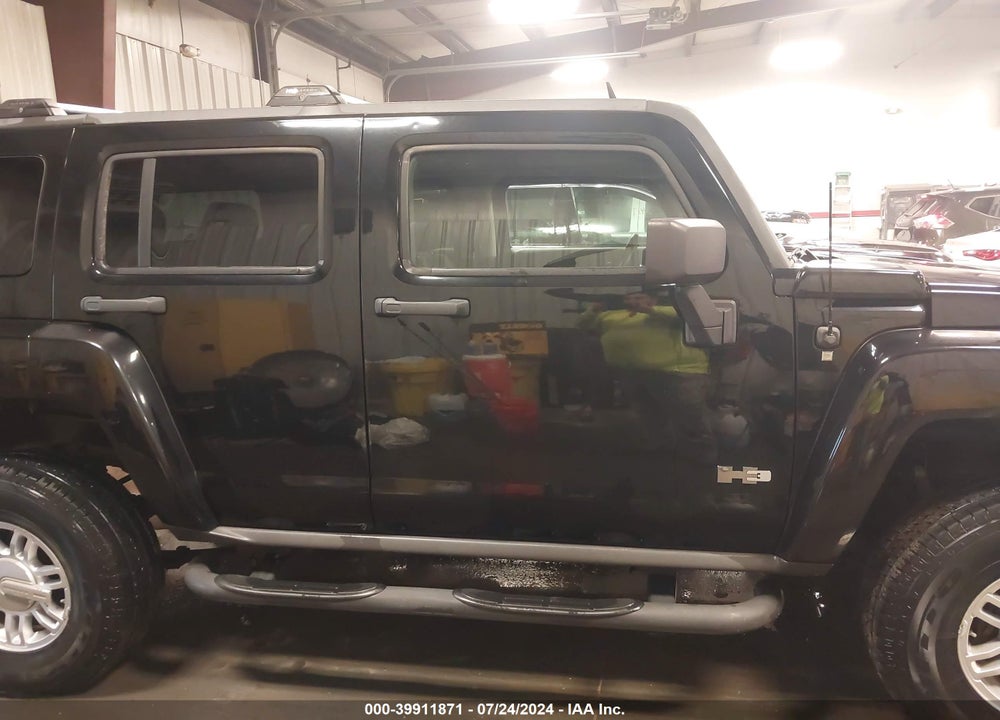 2008 HUMMER H3 SUV VIN: 5GTEN13E488179590