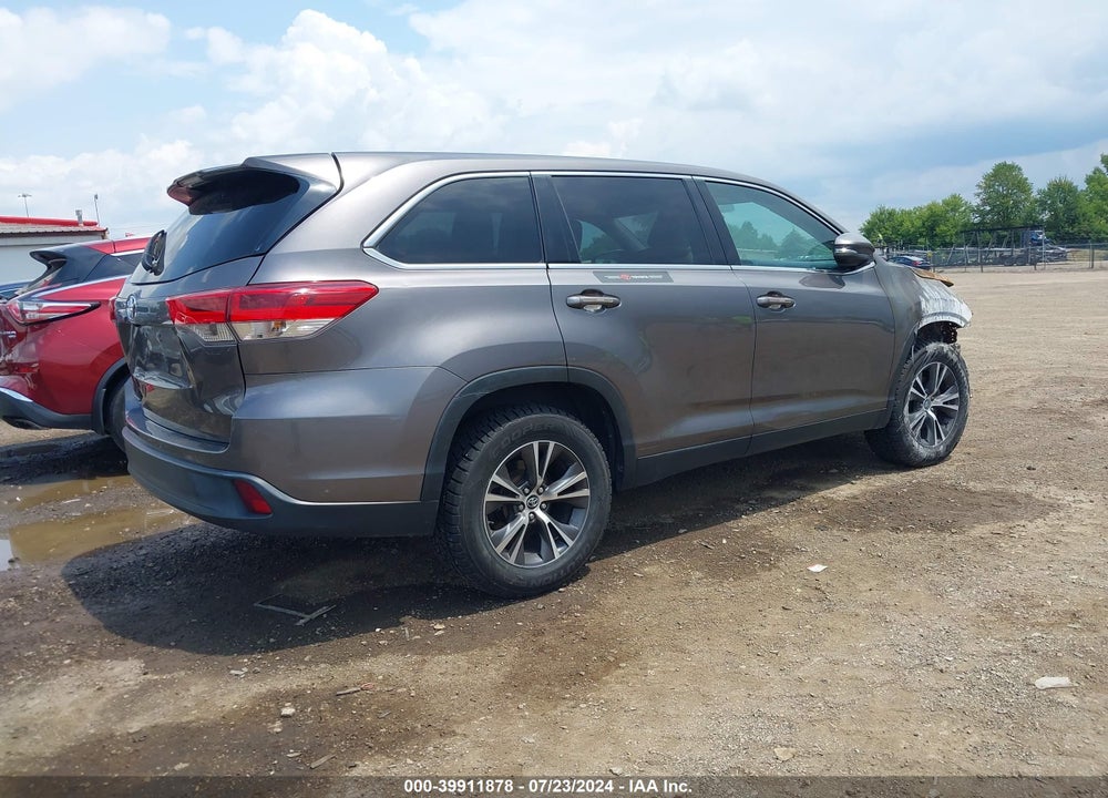 2019 TOYOTA HIGHLANDER LE VIN: 5TDZARFHXKS045114