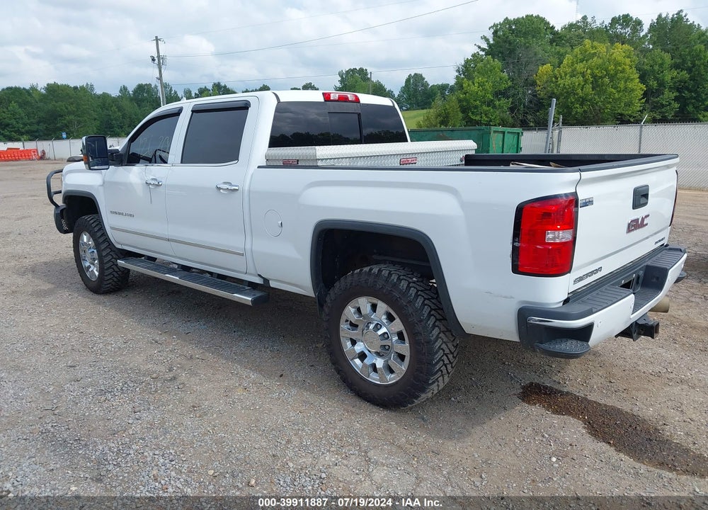 2017 GMC SIERRA 2500HD DENALI VIN: 1GT12UEY6HF137876