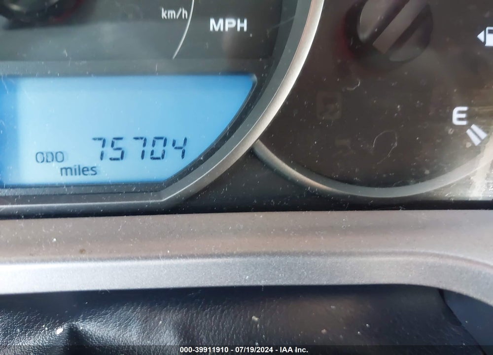 2016 TOYOTA RAV4 LE VIN: JTMBFREV5GJ071621