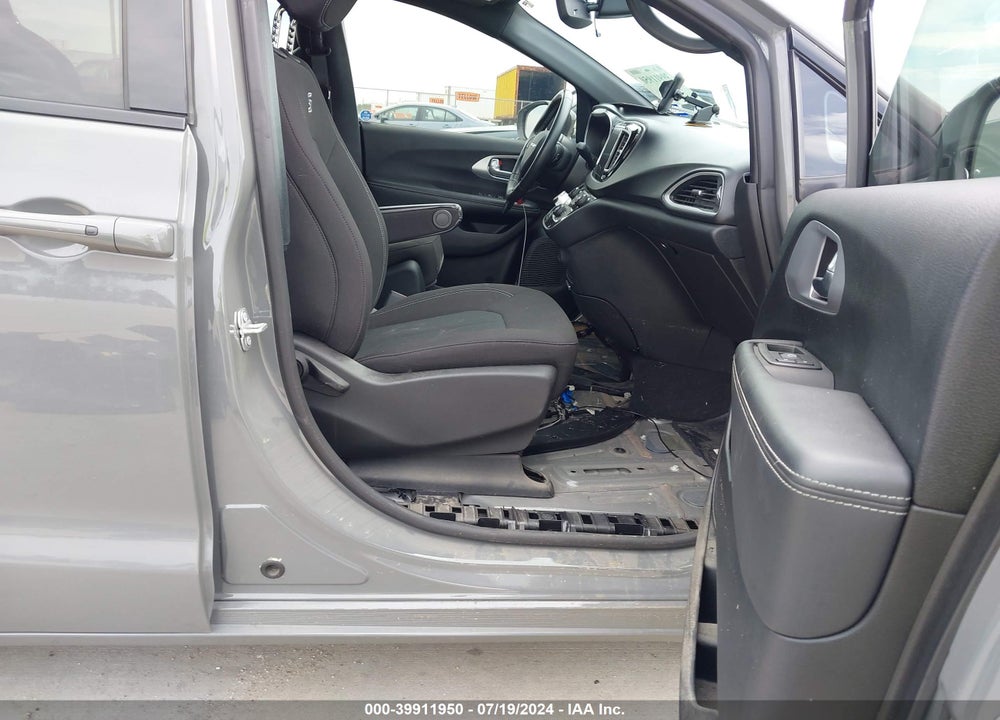 2020 CHRYSLER PACIFICA TOURING VIN: 2C4RC1FG0LR258649