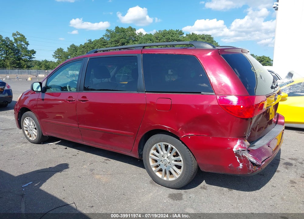 2010 TOYOTA SIENNA XLE VIN: 5TDYK4CC9AS293521