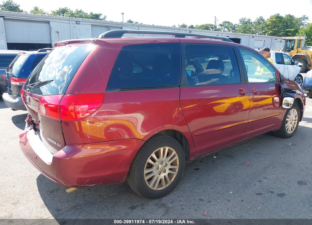 2010 TOYOTA SIENNA XLE VIN: 5TDYK4CC9AS293521