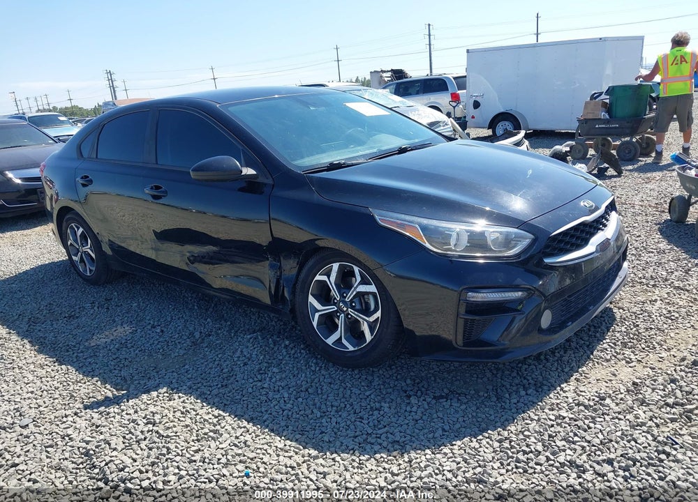 2019 KIA FORTE LXS VIN: 3KPF24AD6KE137516