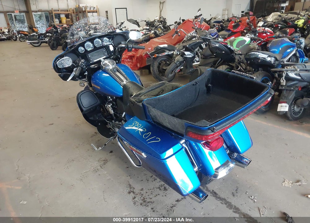 2017 HARLEY-DAVIDSON FLHTK ULTRA LIMITED VIN: 1HD1KED1XHB616849