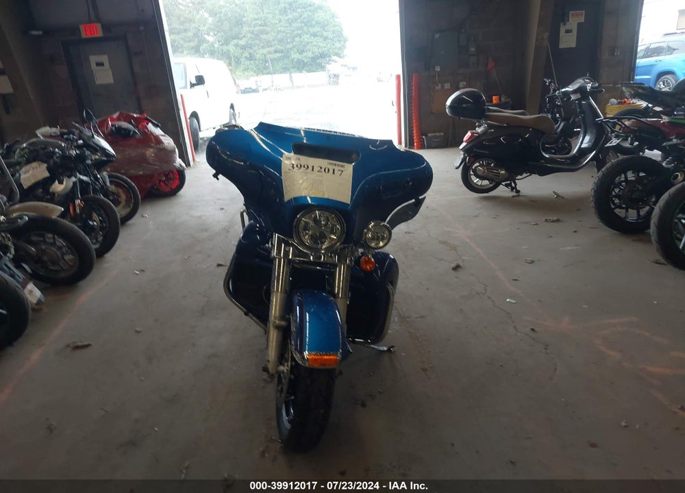 2017 HARLEY-DAVIDSON FLHTK ULTRA LIMITED VIN: 1HD1KED1XHB616849