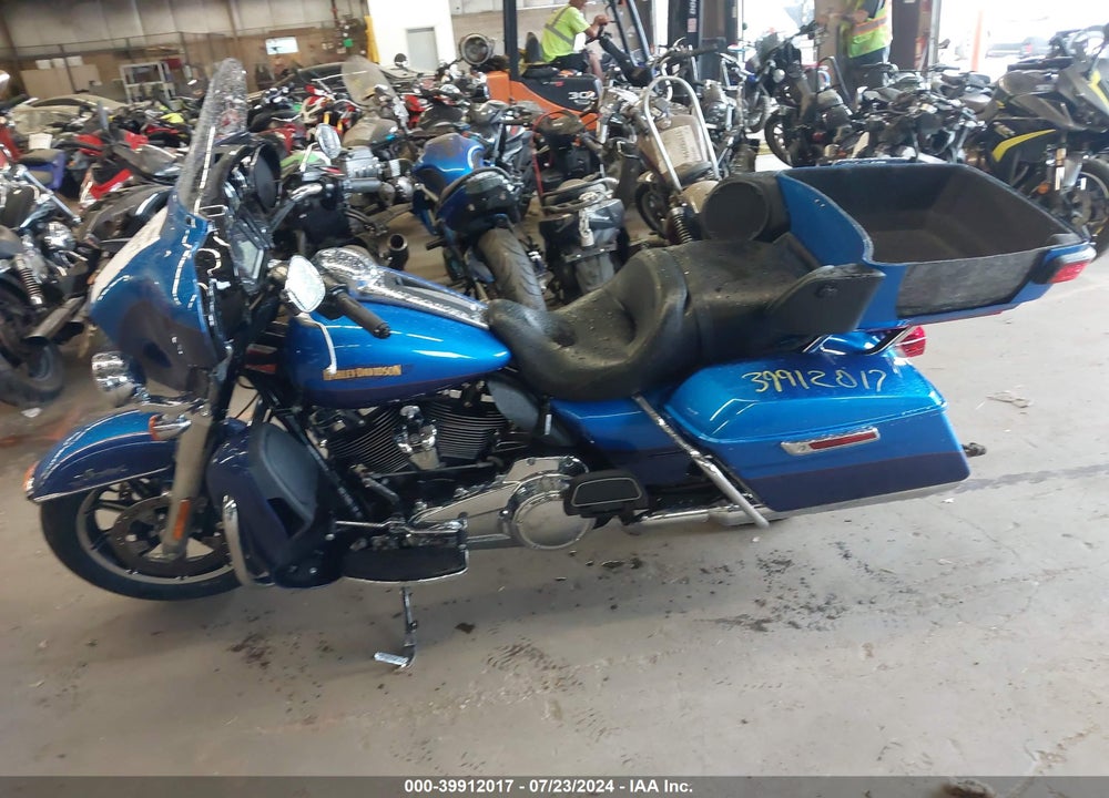 2017 HARLEY-DAVIDSON FLHTK ULTRA LIMITED VIN: 1HD1KED1XHB616849
