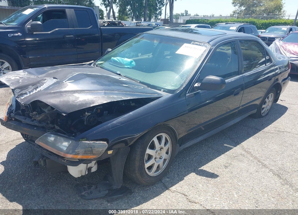 2002 HONDA ACCORD 2.3 EX/2.3 SE VIN: JHMCG66882C025513