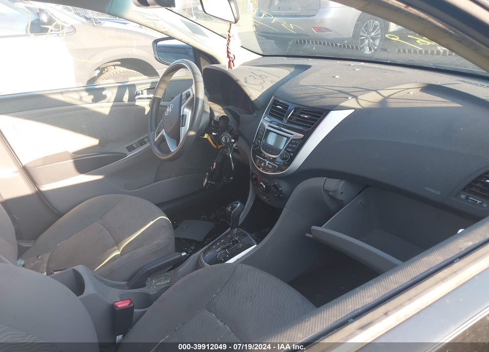 2013 HYUNDAI ACCENT VIN: KMHCU4AEXDU292981