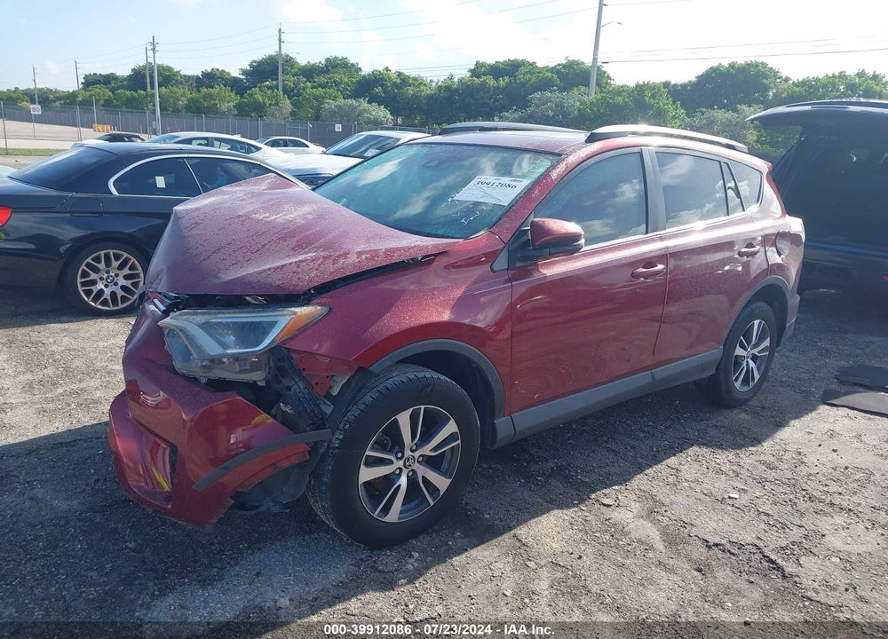 2018 TOYOTA RAV4 XLE VIN: 2T3WFREV2JW495820