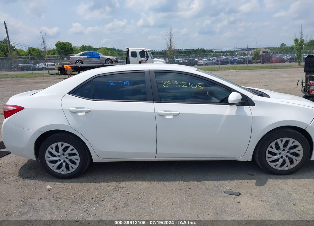 2017 TOYOTA COROLLA LE VIN: 5YFBURHE3HP657362