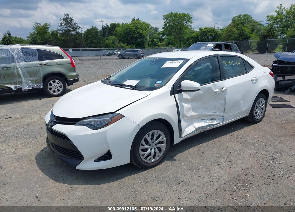 2017 TOYOTA COROLLA LE VIN: 5YFBURHE3HP657362