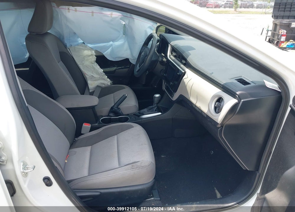 2017 TOYOTA COROLLA LE VIN: 5YFBURHE3HP657362