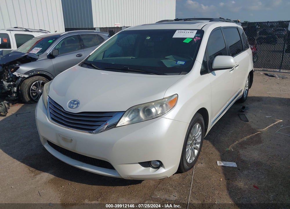 2016 TOYOTA SIENNA XLE PREMIUM 8 PASSENGER VIN: 5TDYK3DC6GS750528