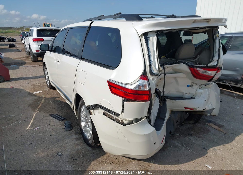 2016 TOYOTA SIENNA XLE PREMIUM 8 PASSENGER VIN: 5TDYK3DC6GS750528