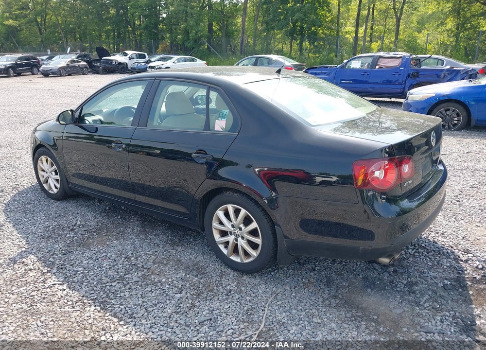 2010 VOLKSWAGEN JETTA LIMITED EDITION VIN: 3VWRZ7AJXAM127167