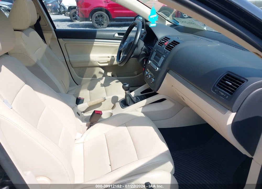 2010 VOLKSWAGEN JETTA LIMITED EDITION VIN: 3VWRZ7AJXAM127167