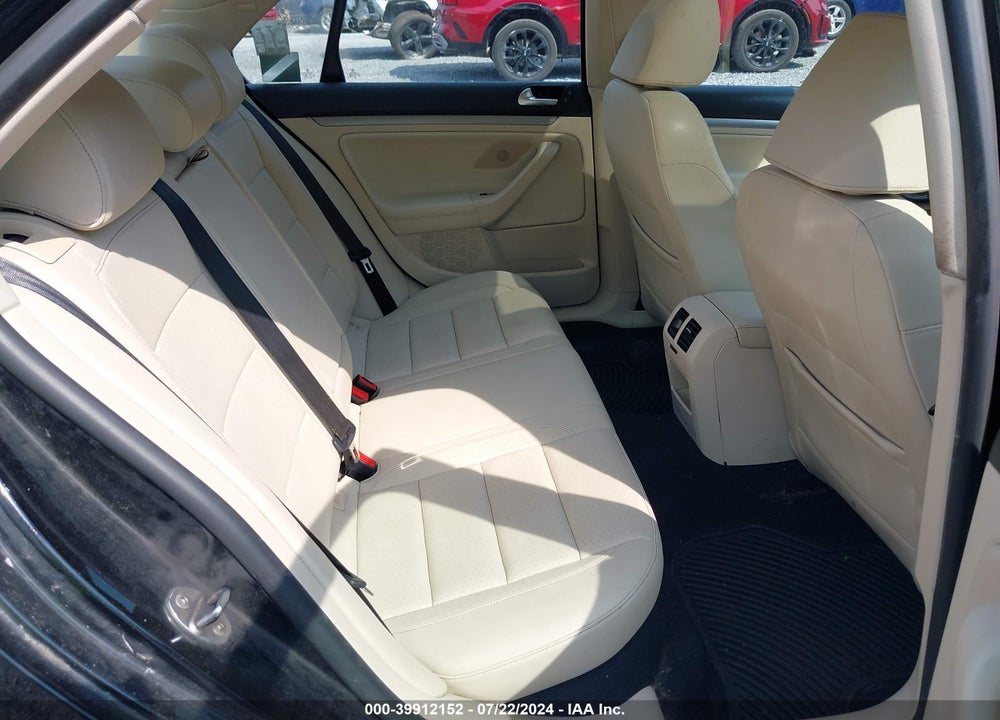 2010 VOLKSWAGEN JETTA LIMITED EDITION VIN: 3VWRZ7AJXAM127167