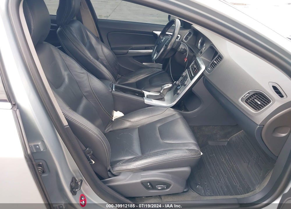 2013 VOLVO S60 T6/T6 PLATINUM/T6 PREMIER PLUS/T6 R-DESIGN/T6 R-DESIGN PLATINUM VIN: YV1902FH2D2181946