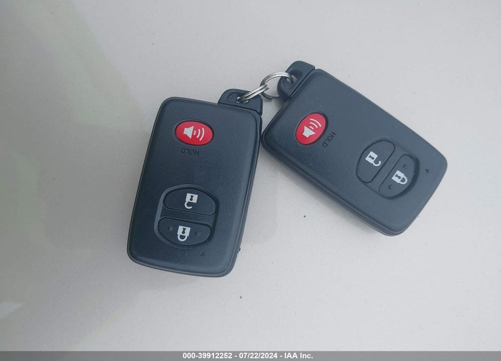 2013 TOYOTA PRIUS TWO VIN: JTDKN3DU3D1693073