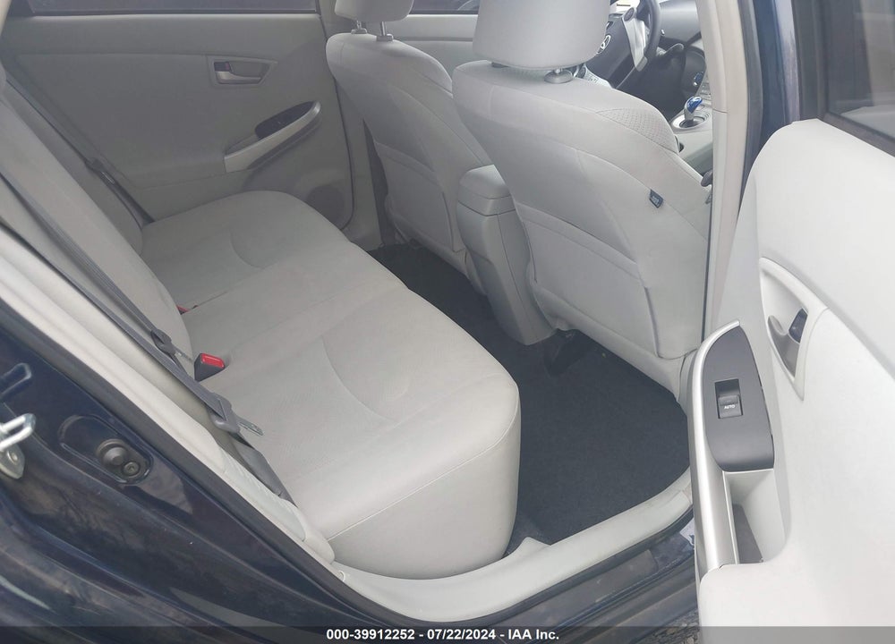 2013 TOYOTA PRIUS TWO VIN: JTDKN3DU3D1693073