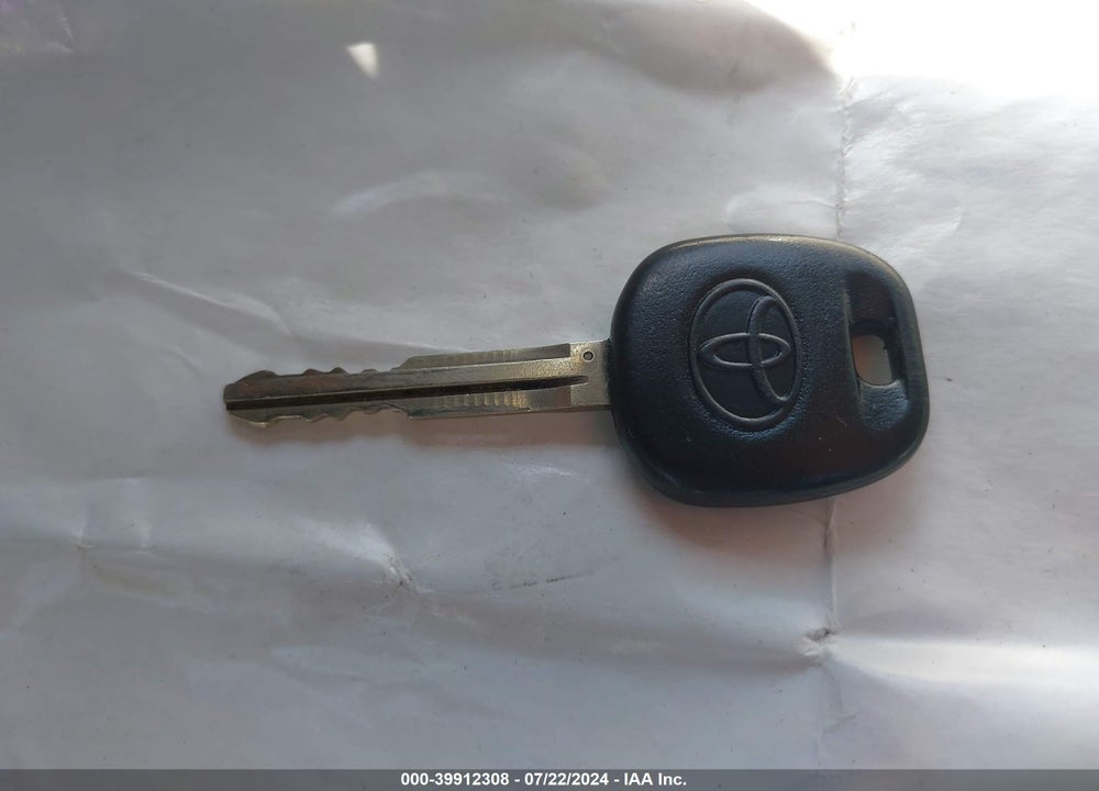 2008 TOYOTA COROLLA CE VIN: 1NXBR32EX8Z995864